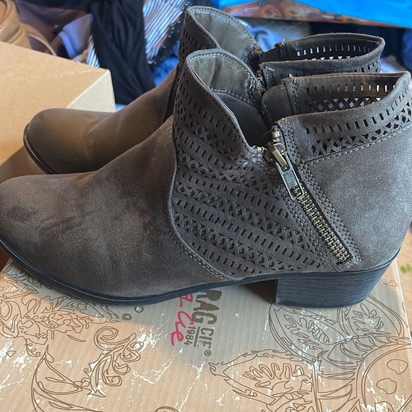 American Rag booties - Picture 4 of 8